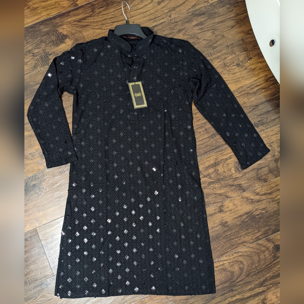 Men's Indian black kurta - new with tag attached!